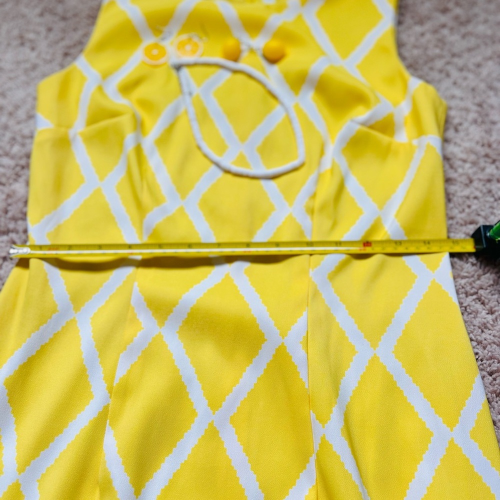2 Alyx Yellow Sleeveless Diamond Pattern and pink flowers dress ๐๐ฎ๐น๐๐ฎ๐น and pink - Picture 4 of 7